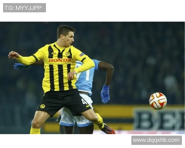 赛场速报：实时更新精准足球比分助你掌握比赛动态与精彩瞬间