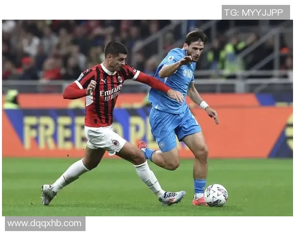 意甲最新动态米兰签下18岁新锋线国米紧追榜首仅差一分